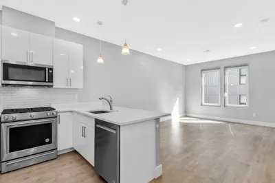 610 Rutherford Ave #302