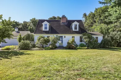 16 Hunting Lane 1