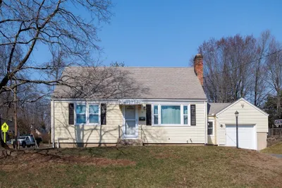 10 Kerin Dr