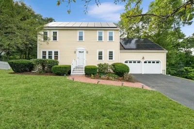392 Old Farm Rd 1