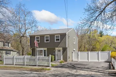 19 Lebanon St 1