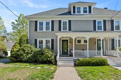 13 Brooks St