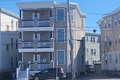 485 Beach St 1