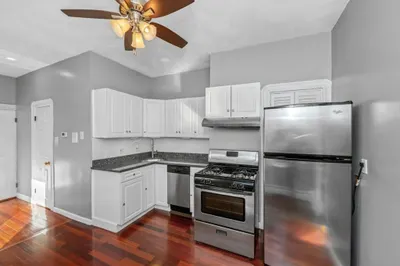25 Sullivan St #3