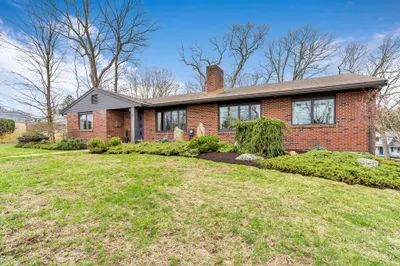 81 Linden St 1