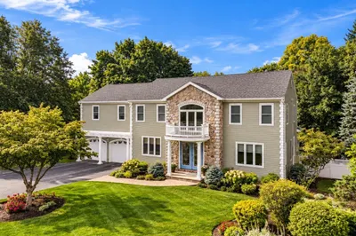 8 Hearthridge Dr 1