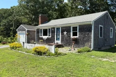 555 Shootflying Hill Rd 1