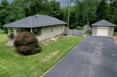 15 Slab Bridge Rd