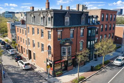 250-252 Main Street 1
