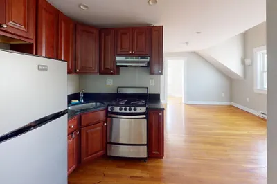 4 Boylston Pl #3