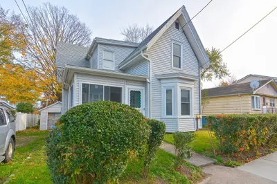 28 Charles St