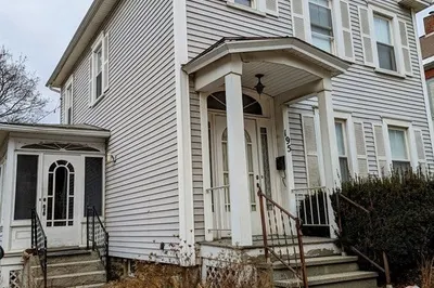 195 Eagle St 1