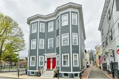 16 Eden St #1