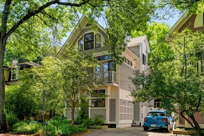 11 Frost Street #11