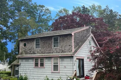 74 Bayview Ave 1