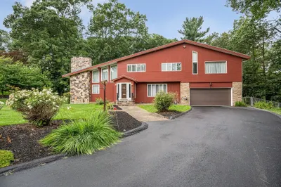 1 Hemlock Dr 1