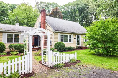 313 Bennett Rd