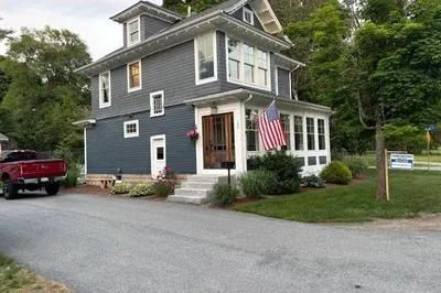 104 School St 1