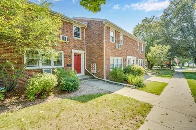 10 Hadley Village Road #10 1