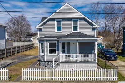 22 Frost St