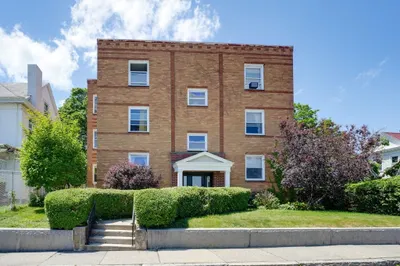 31 Chestnut St #2