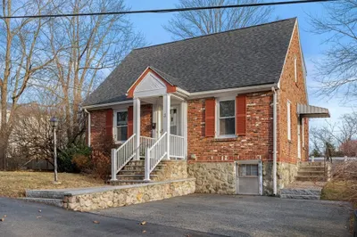 3 Ortona St