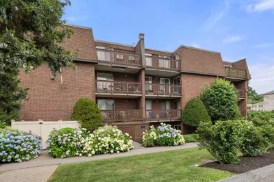 144 Kenrick St #38