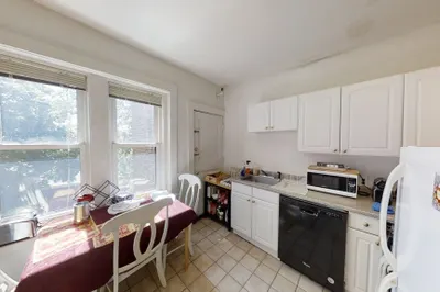 52 Cummings Rd #3