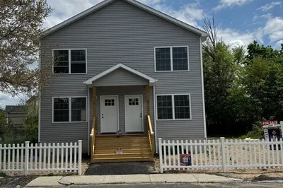 48-50 Spruce St 1
