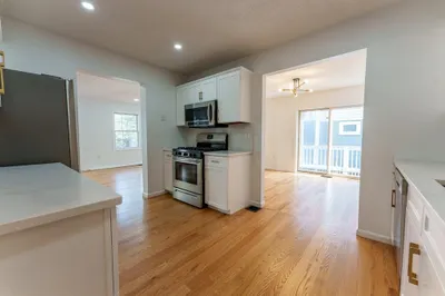 3-A LAuriAt PlAce #A