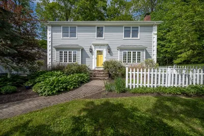 3 Squantum Rd