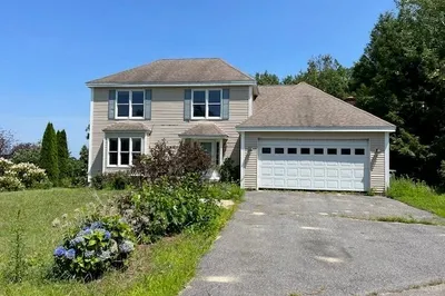 12 Walden Ct
