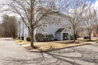 9 Longworth Ave #113 1