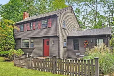 471 Pond Street 1