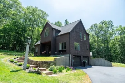 140 Sutton Rd