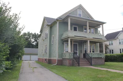 57- 59 Stearns Terrace 1