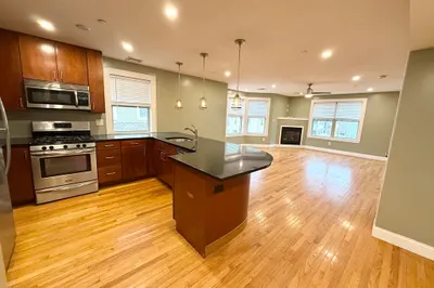 31 Humphreys St #3 1