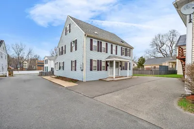 6 Cammetts Ct #6 1
