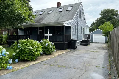 19 Suffolk Ave