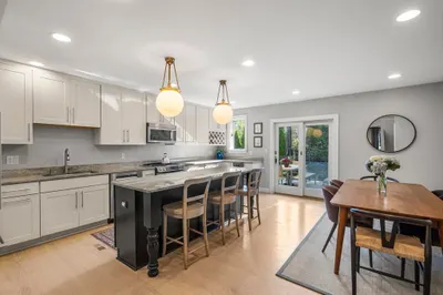 19-21 Short St #1