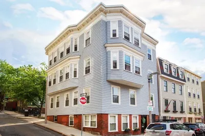 6-8 Bartlett Street #4