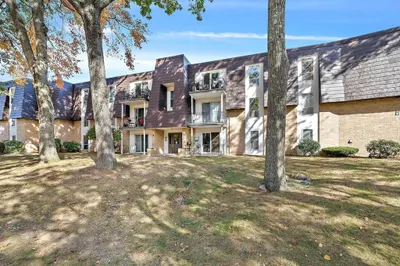 8 Shadowbrook Ln #65
