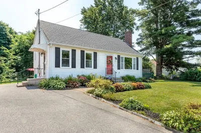 70 Drake Ave 1