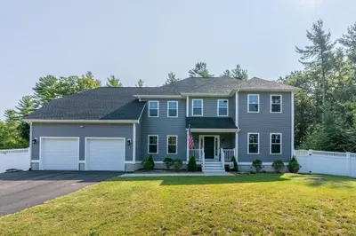 27 Maris Ln 1