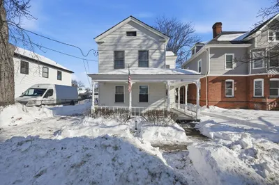 83 Mechanic St 1