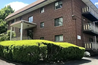 111 Warren Ave #4E 1