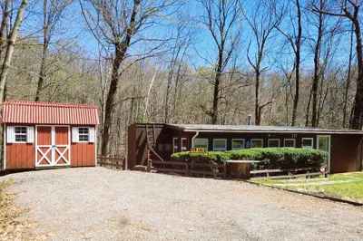 137 Sherwood Dr 1