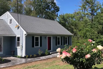 8 Deerberry Ln