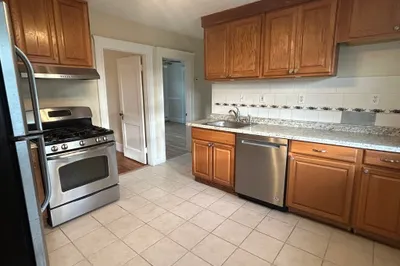 31-33 Harvard St #2 1