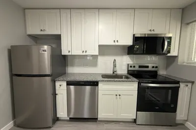 565 Hyde Park Ave #2 1